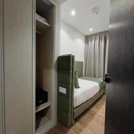 Hostal San Blas Madrid Exteriör bild