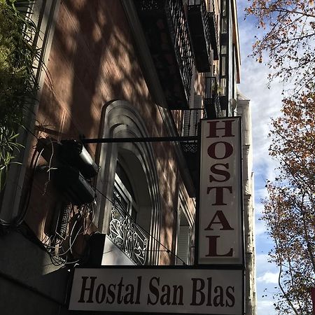 Hostal San Blas Madrid Exteriör bild