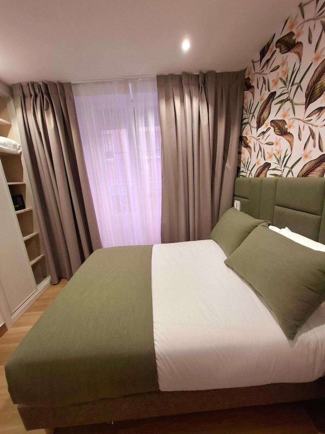 Hostal San Blas Madrid Exteriör bild